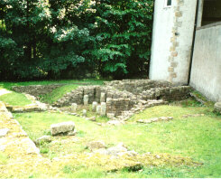 Bath house with Wery ditch and wall
